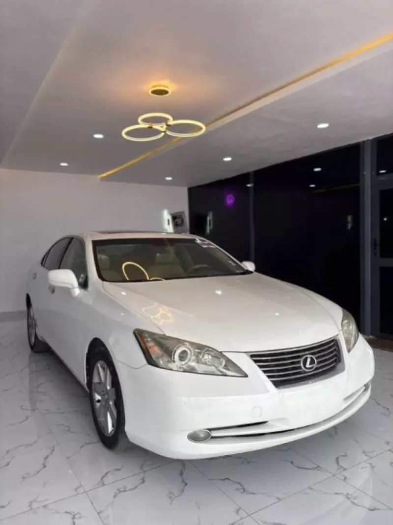 Lexus ES   - 2009