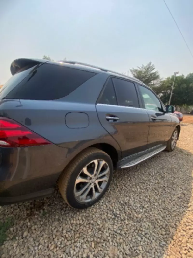 Mercedes-Benz GLE-Class