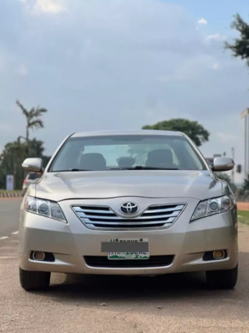 Toyota Camry   - 2007