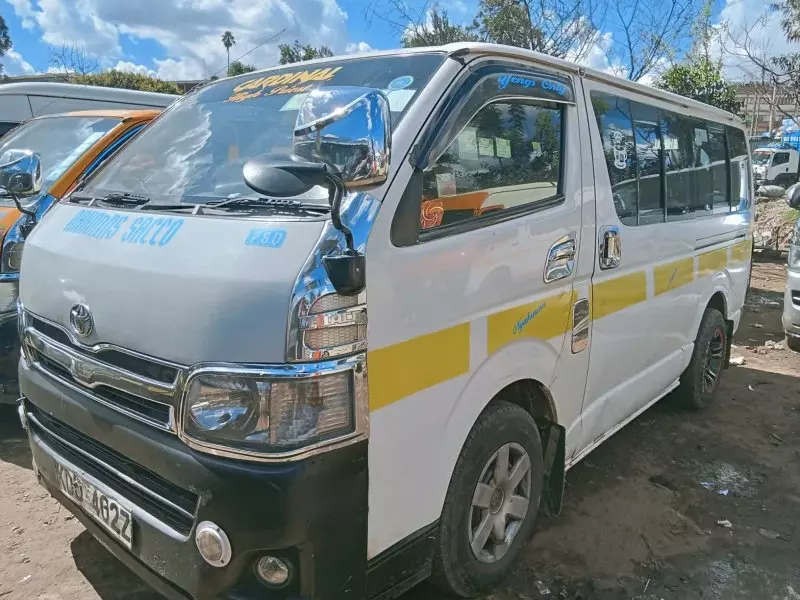Toyota Hiace   - 2013