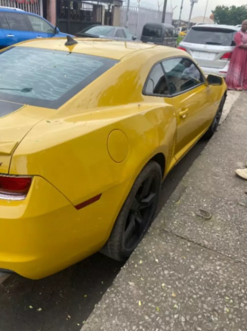 Chevrolet Camaro   - 2010