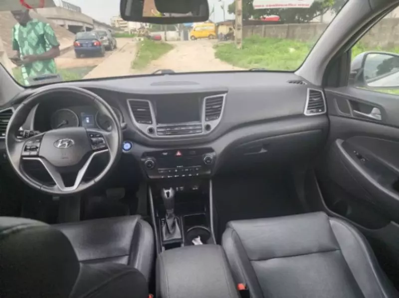 Hyundai Tucson   - 2017