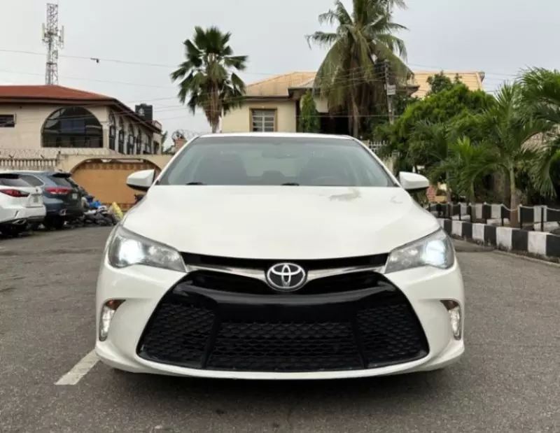 Toyota Camry   - 2015