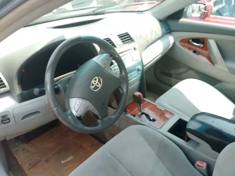 Toyota Camry   - 2009