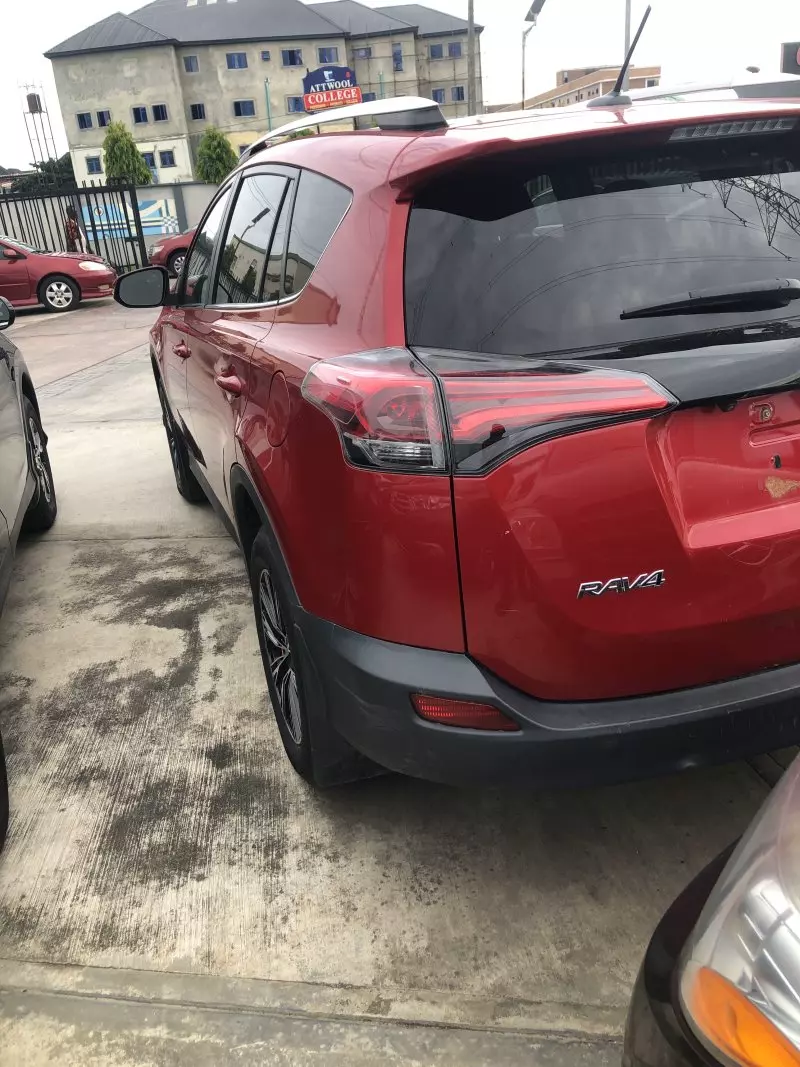 Toyota RAV4   - 2014