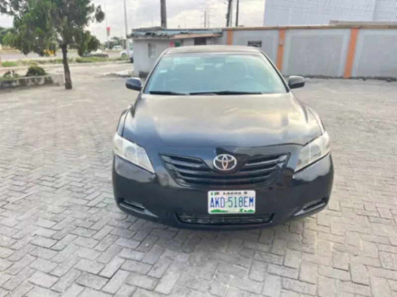 Toyota Camry   - 2012