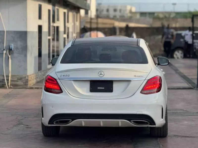 Mercedes-Benz C 300   - 2015