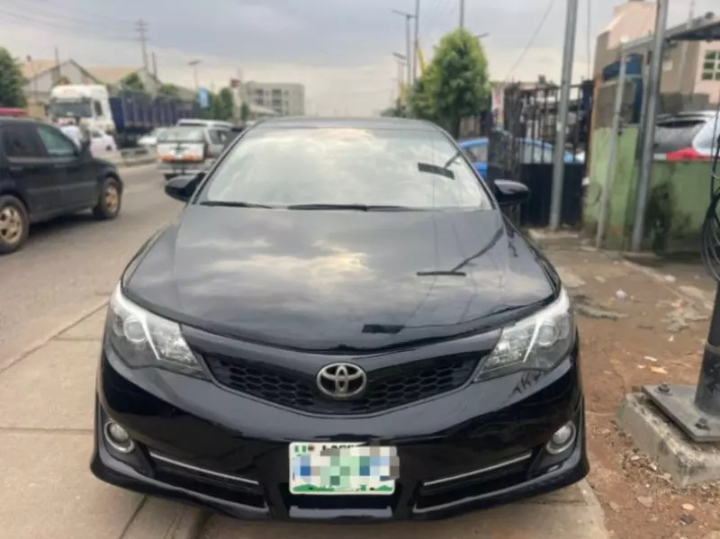 Toyota Camry   - 2014