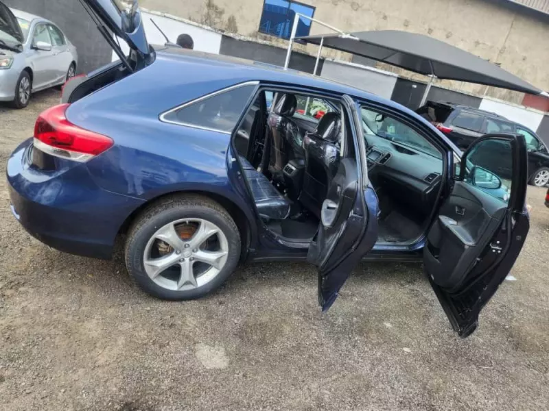 Toyota Venza   - 2015