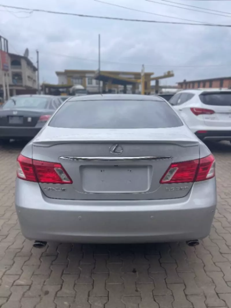 Lexus ES 350   - 2009