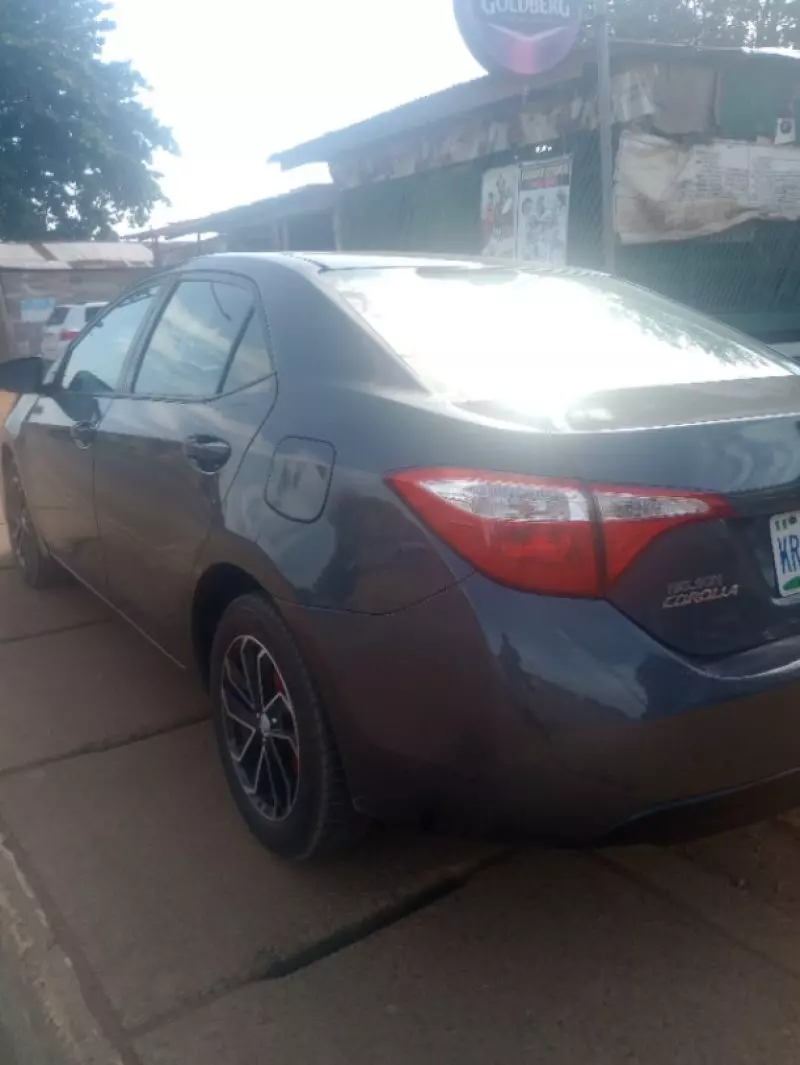 Toyota Corolla   - 2015
