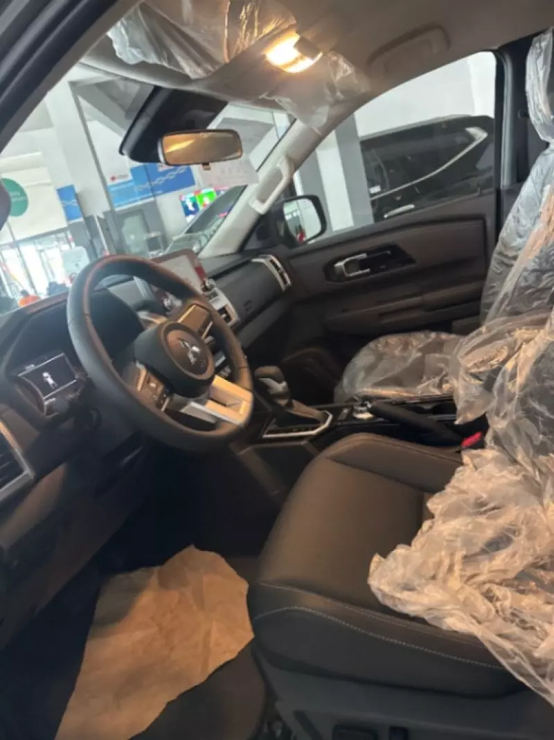 Mitsubishi L200 D/C Sportero A/T