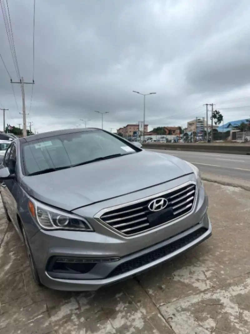 Hyundai Sonata   - 2015