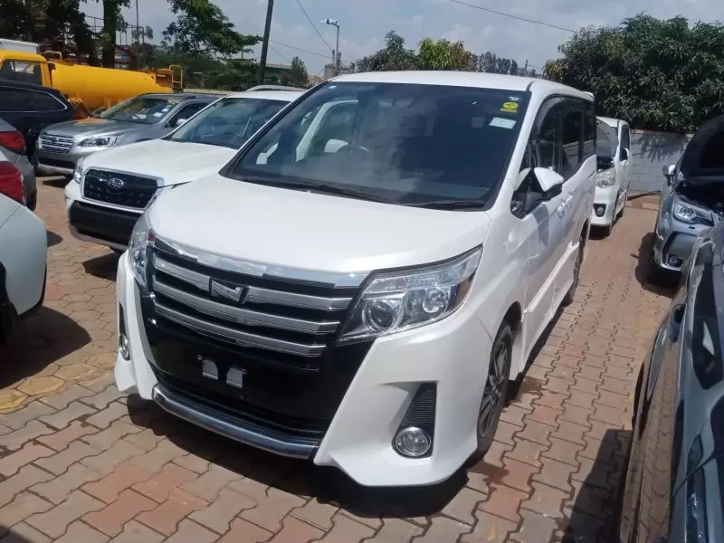 Toyota Noah