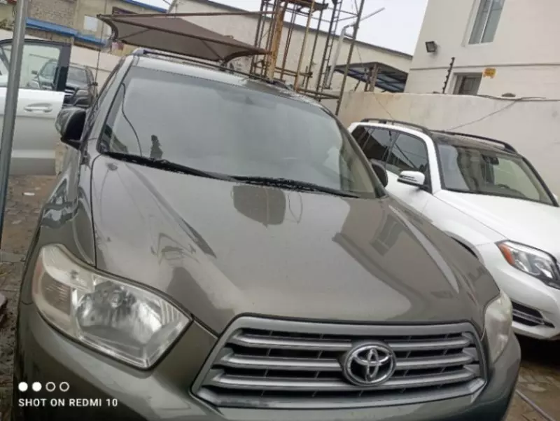 Toyota Highlander   - 2009