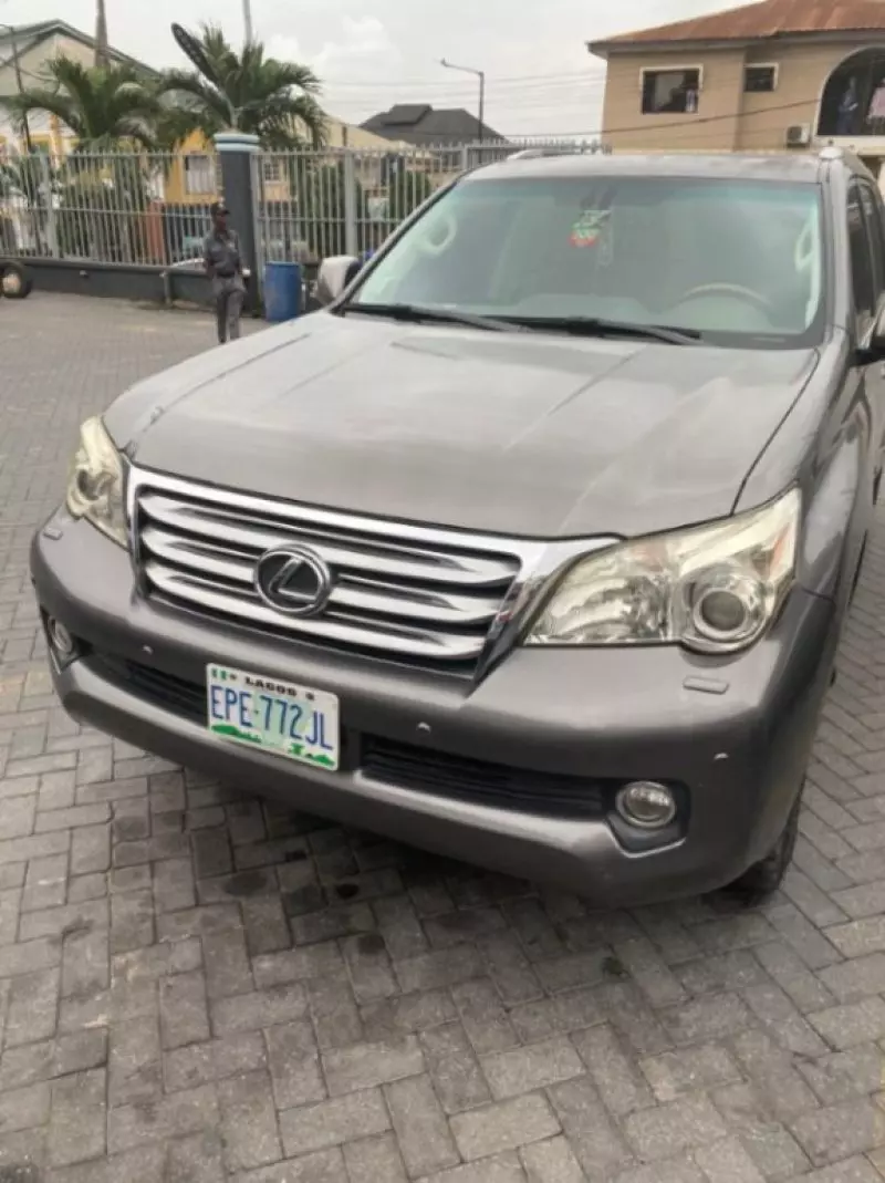 Lexus GX 460   - 2010