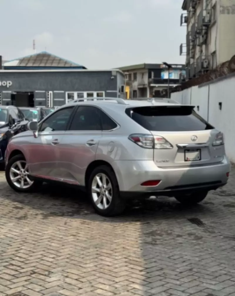 Lexus RX   - 2010