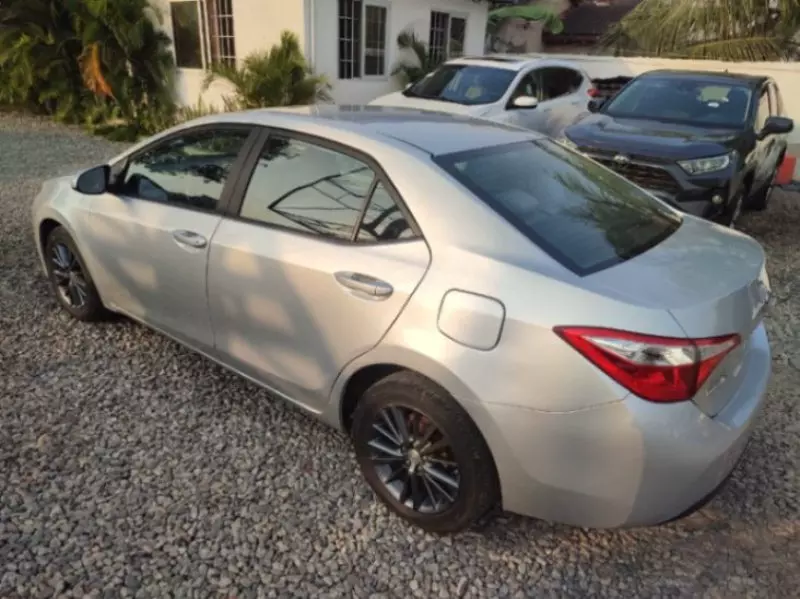 Toyota Corolla   - 2015