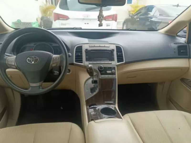 Toyota Venza   - 2011