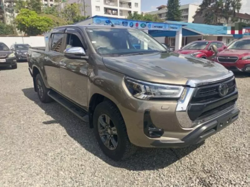 Toyota Hilux   - 2020