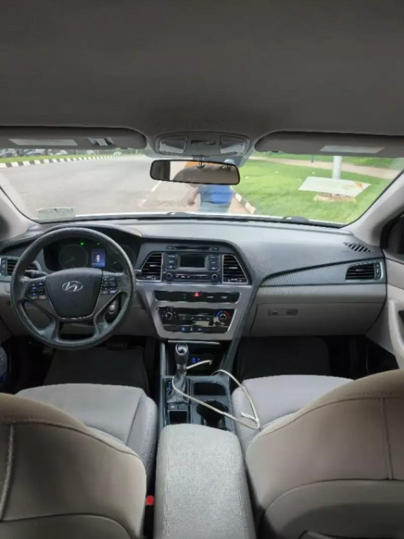 Hyundai Sonata   - 2015