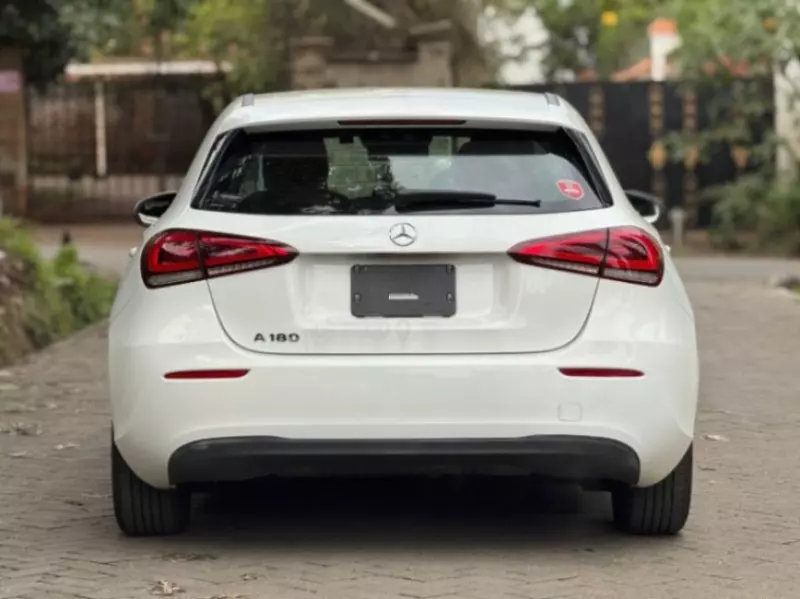 Mercedes-Benz A 180   - 2019