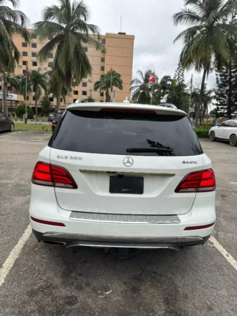 Mercedes-Benz GLE 350   - 2016