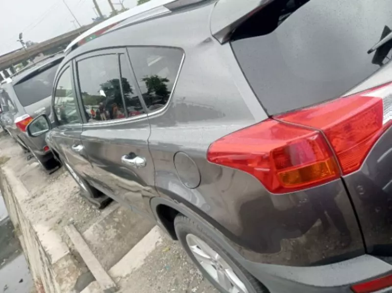 Toyota RAV 4   - 2014