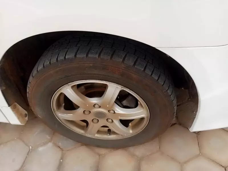 Toyota Noah   - 2012