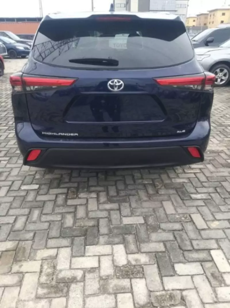 Toyota Highlander   - 2009