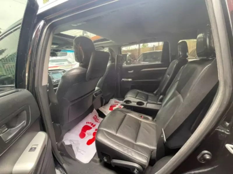 Toyota Highlander   - 2017