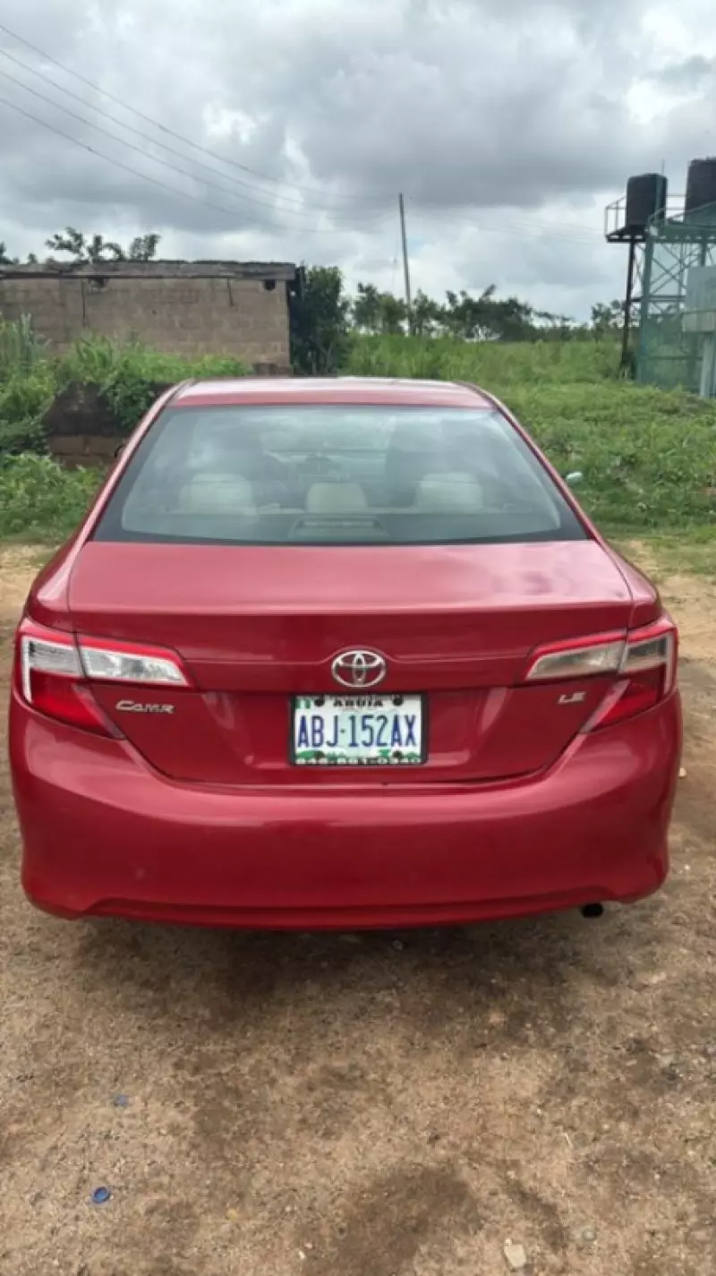 Toyota Camry   - 2012