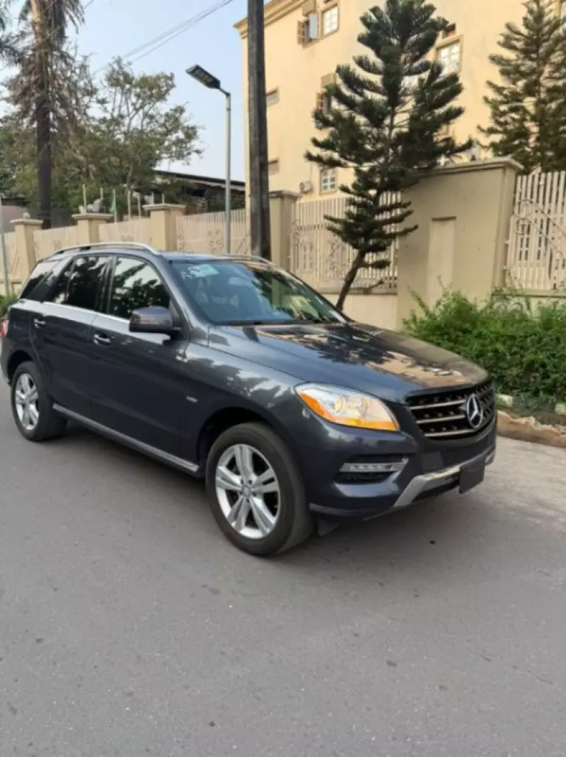 Mercedes-Benz ML 350   - 2012
