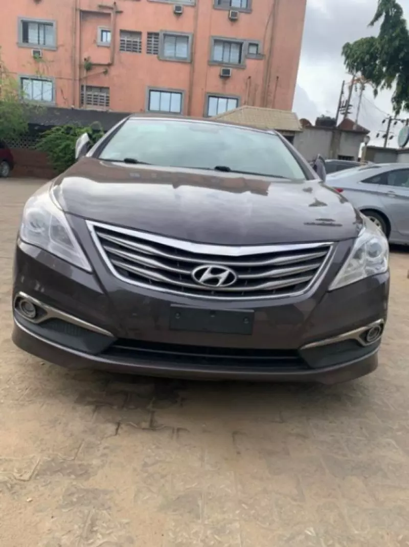 Hyundai Azera   - 2015