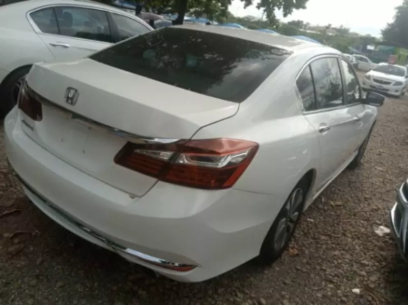 Honda Accord   - 2013