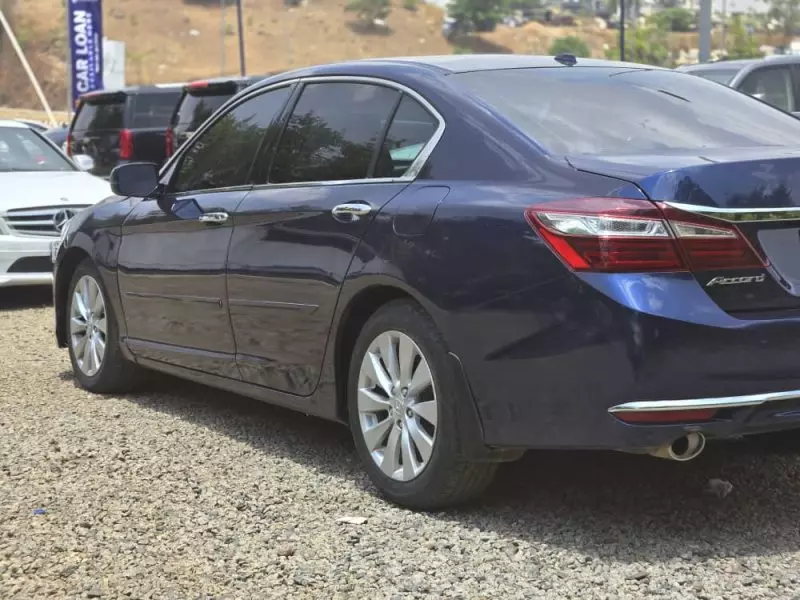 Honda Accord   - 2015