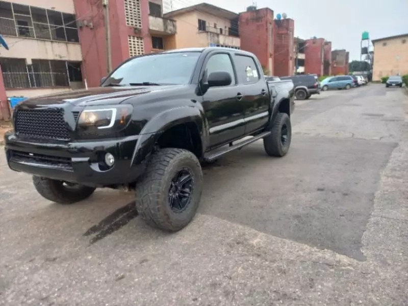 Toyota Tacoma   - 2009