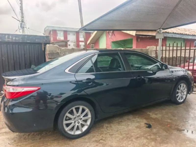 Toyota Camry   - 2016