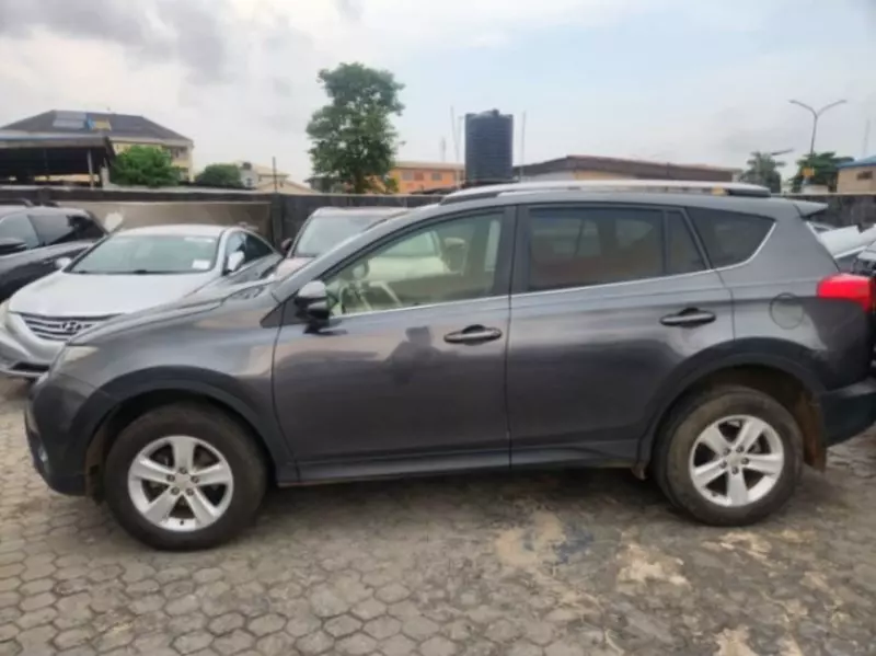Toyota RAV 4   - 2014