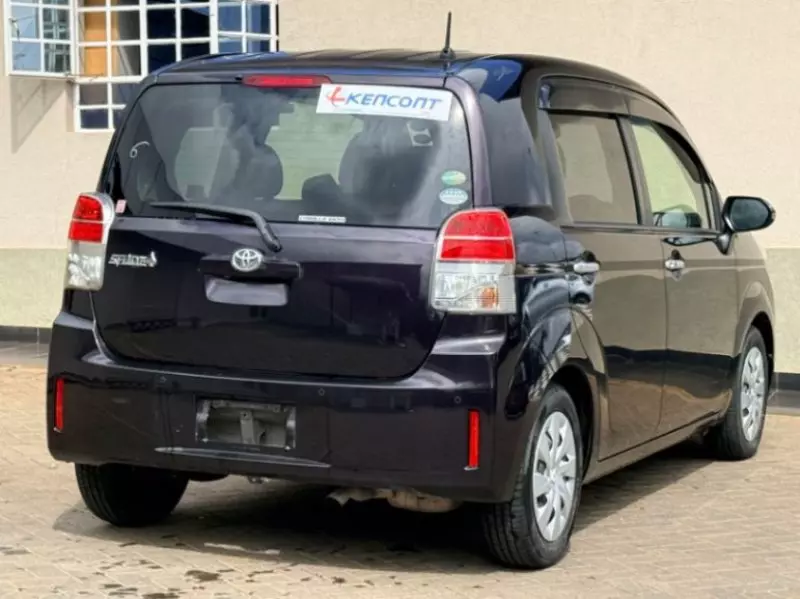 Toyota Spade    - 2019