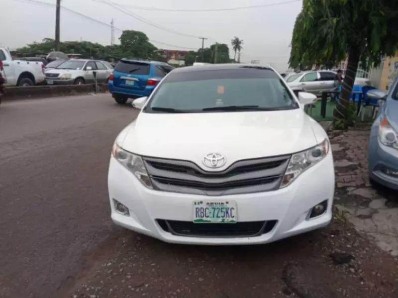 Toyota Venza   - 2014