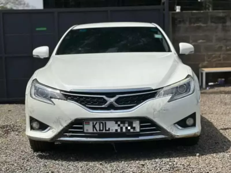 Toyota Mark X   - 2016