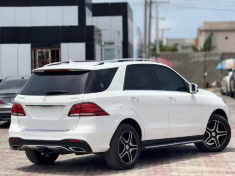 Mercedes-Benz GLE 350   - 2017