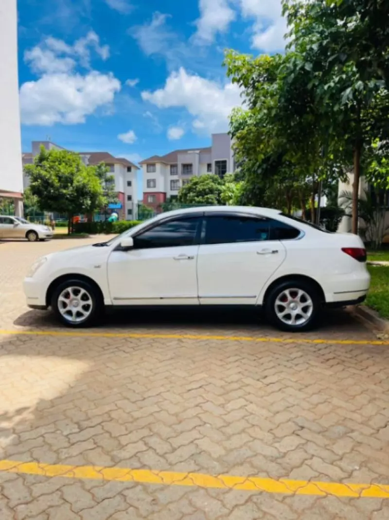 Nissan Bluebird   - 2012