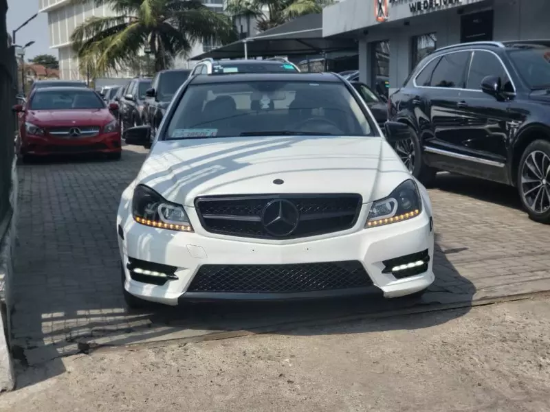 Mercedes-Benz C 300   - 2013
