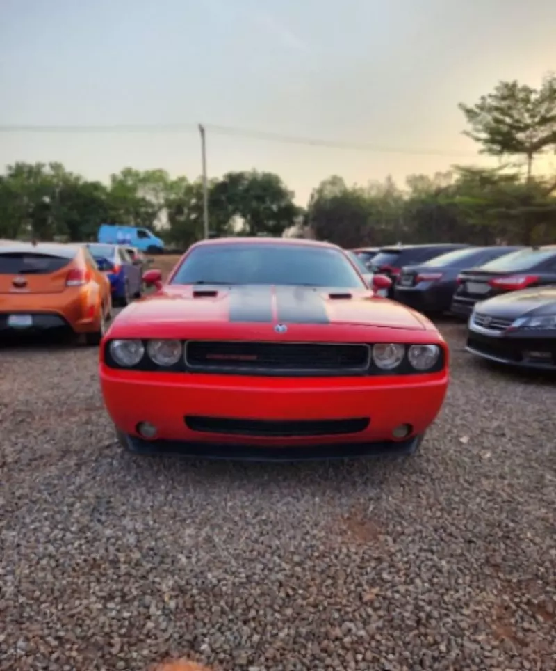 Dodge Challenger   - 2010