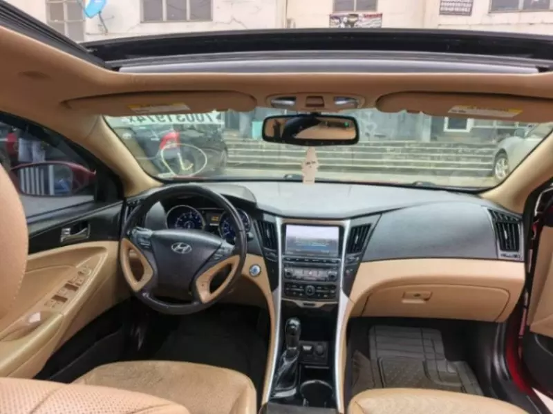 Hyundai Sonata   - 2014