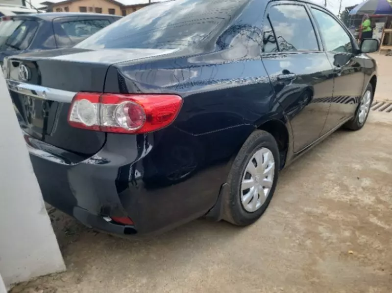 Toyota Corolla   - 2011