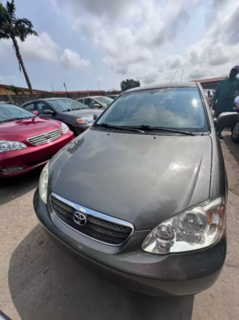 Toyota Corolla   - 2008