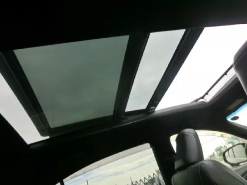 Toyota Harrier   - 2016